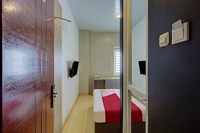 Hotel O Gambir Near Juanda Station Formerly Bunga Dahlia