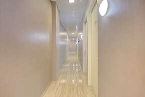 Hotel O Gambir Near Juanda Station Formerly Bunga Dahlia