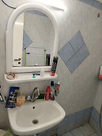 Akrotiri Cosy Studio with Patio and View