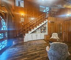 Tree of Life Lakeside Cottage Srinagar