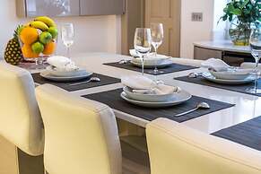 Mayfair Mansions