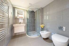 Mayfair Mansions