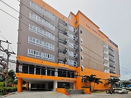 New Nordic Atrium by Apartwell