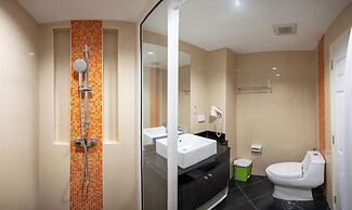 New Nordic Atrium by Apartwell