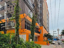 New Nordic Atrium by Apartwell