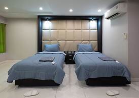 New Nordic Atrium by Apartwell