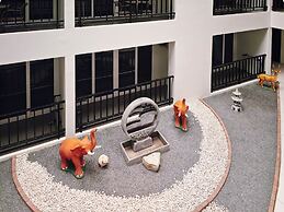 New Nordic Atrium by Apartwell