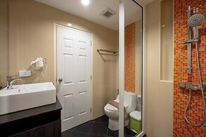 New Nordic Atrium by Apartwell