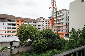 New Nordic Atrium by Apartwell