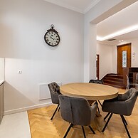 Kolonaki Chic Haven - A Downtown Retreat