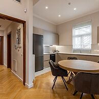 Kolonaki Chic Haven - A Downtown Retreat