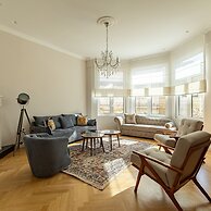 Kolonaki Chic Haven - A Downtown Retreat