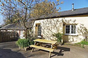 Kids Fun Farm Themed Bedroom in Cosy Cob Cottage