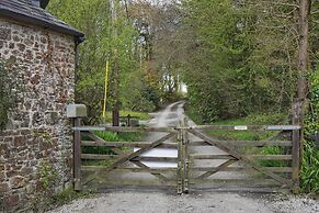 1 Bed 17th Century Stone Cottage in Rural Devon