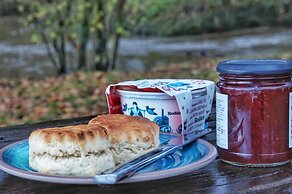 1 Bed 17th Century Stone Cottage in Rural Devon