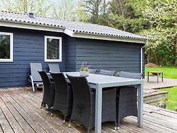 6 Person Holiday Home in Veslos