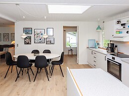 6 Person Holiday Home in Veslos
