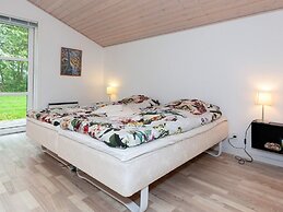 6 Person Holiday Home in Veslos
