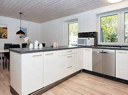 14 Person Holiday Home in Romo