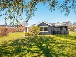 8 Person Holiday Home in Grenaa