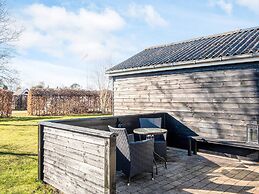 8 Person Holiday Home in Grenaa