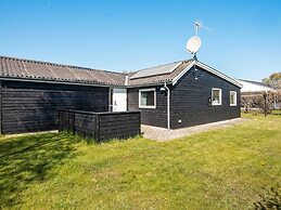 8 Person Holiday Home in Grenaa