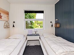 6 Person Holiday Home in Roslev