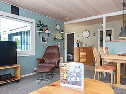 6 Person Holiday Home in Hemmet