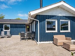 6 Person Holiday Home in Hemmet