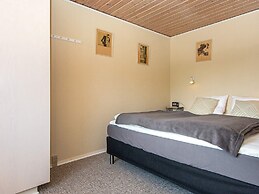 6 Person Holiday Home in Hemmet