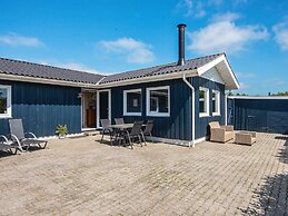 6 Person Holiday Home in Hemmet