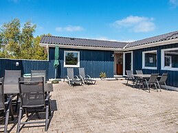 6 Person Holiday Home in Hemmet