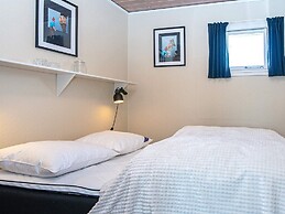 6 Person Holiday Home in Hemmet