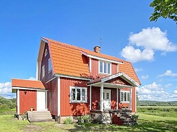 8 Person Holiday Home in Vastra Amtervik-by Traum