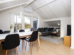 6 Person Holiday Home in Juelsminde