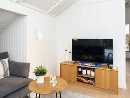 6 Person Holiday Home in Juelsminde