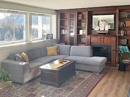 6 Person Holiday Home in Averoy-by Traum