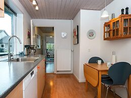 6 Person Holiday Home in Skaerbaek-by Traum