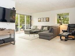 8 Person Holiday Home in Vemb