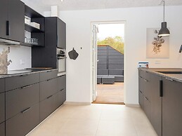 8 Person Holiday Home in Vemb