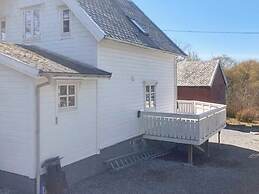 6 Person Holiday Home in Korssund