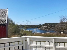 6 Person Holiday Home in Korssund