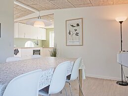 6 Person Holiday Home in Ronne-by Traum