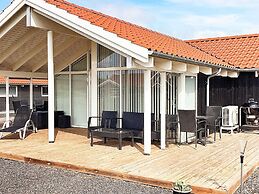 6 Person Holiday Home in Vaeggerlose