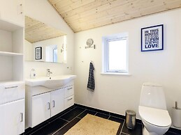 6 Person Holiday Home in Vaeggerlose