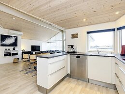 6 Person Holiday Home in Vaeggerlose