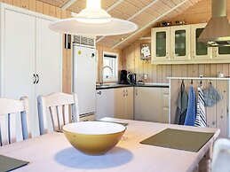6 Person Holiday Home in Vaeggerlose