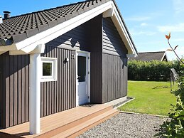6 Person Holiday Home in Vaeggerlose