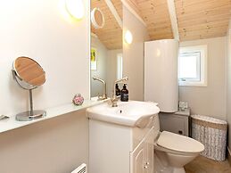 6 Person Holiday Home in Vaeggerlose