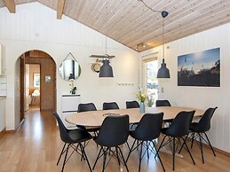 10 Person Holiday Home in Juelsminde-by Traum